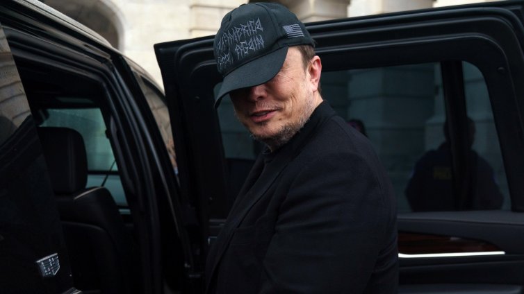 Германска активистка, наричана “анти-Грета“, търси подкрепа от Мъск и убежище в САЩ 