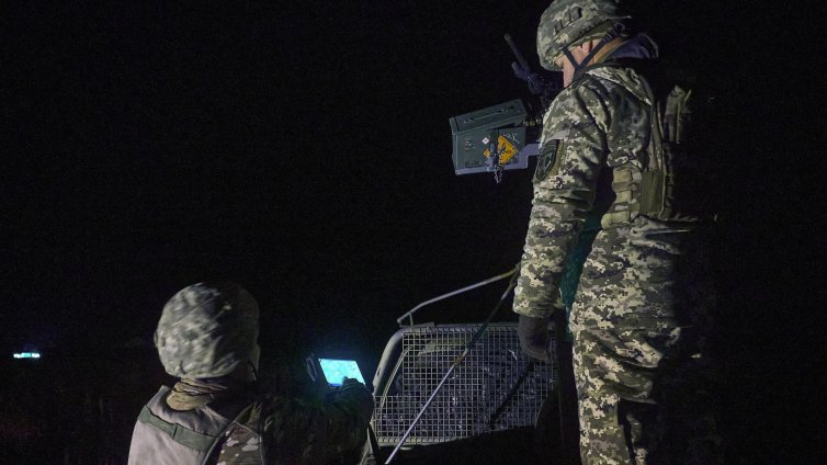 Морската пехота на САЩ разполага с ново тактическо превозно средство срещу дронове