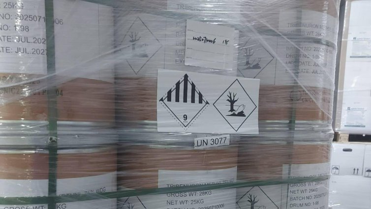 БАБХ откри над 19 т и 28 000 л забранени торове в складове на земеделски холдинг