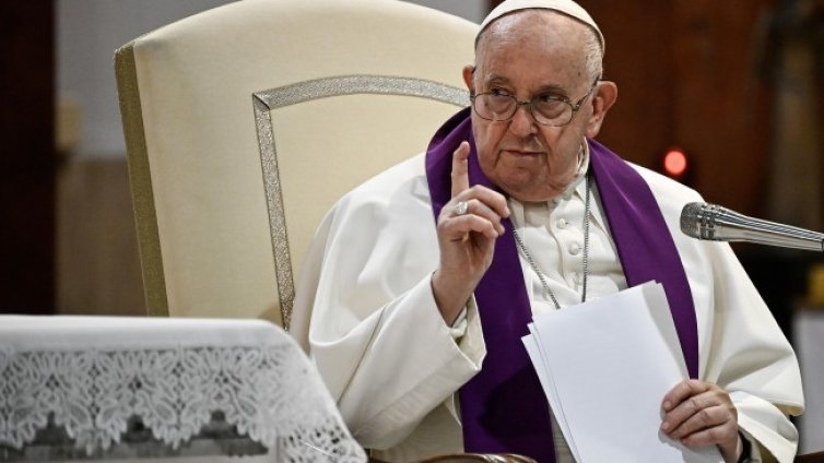 Папата: Украйна трябва да има куража да развее бялото знаме