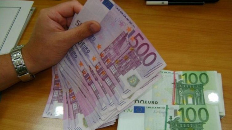 ФАЦ и Франс прес: България може да отложи влизането в еврозоната