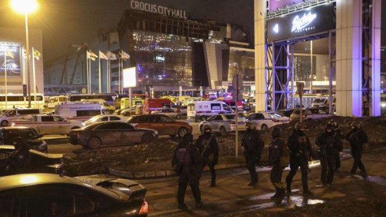 11 задържани след нападението на концерт в Москва, четирима са пряко замесени