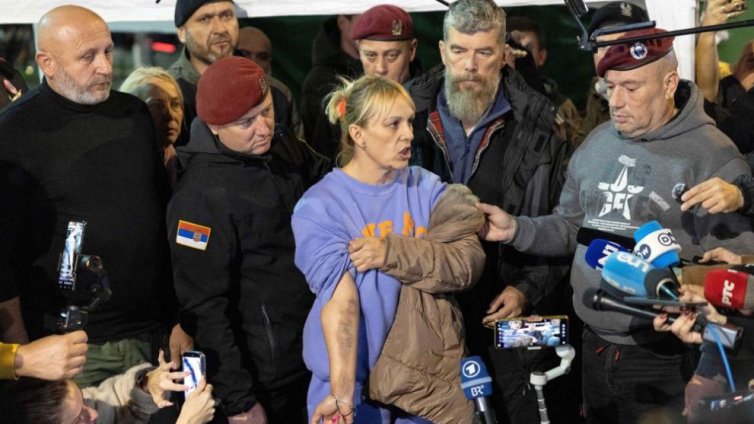 Диана Хърка прекрати гладна си стачка в Сърбия