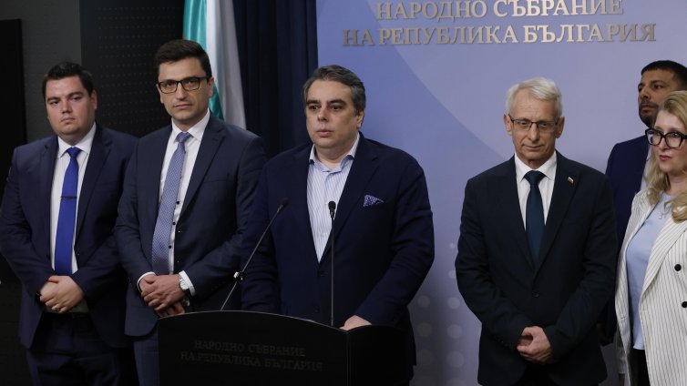Асен Василев: Радев ни вкара във война за два месеца, Иран ни намери на картата