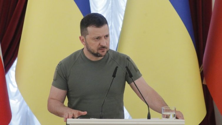 Украйна спря да издава паспорти на подлежащите на мобилизация зад граница