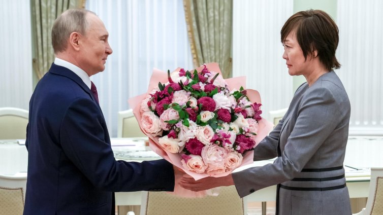 Путин се срещна с вдовицата на Шиндзо Абе