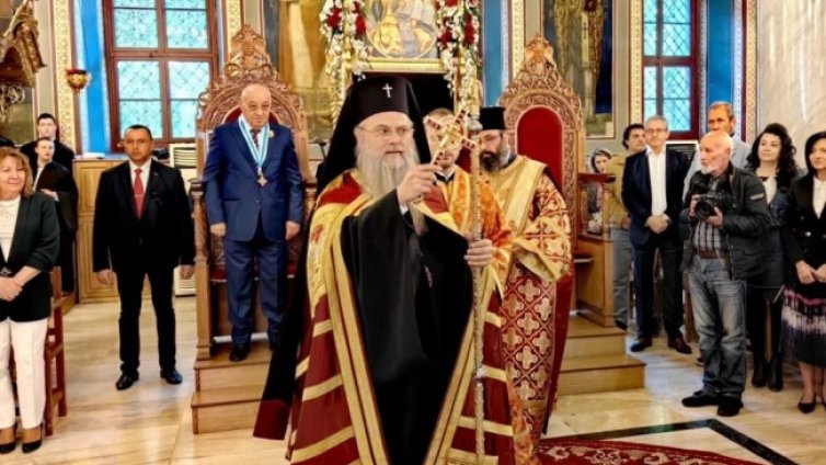 Митрополит Николай: Моля се за мир и душевно спасение!