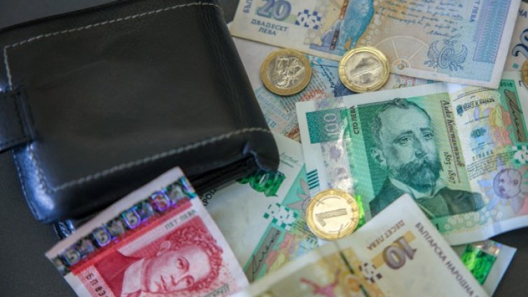 Ръст на доходите с 18,6%, а на разходите &ndash; със 17,4% през тримесечието