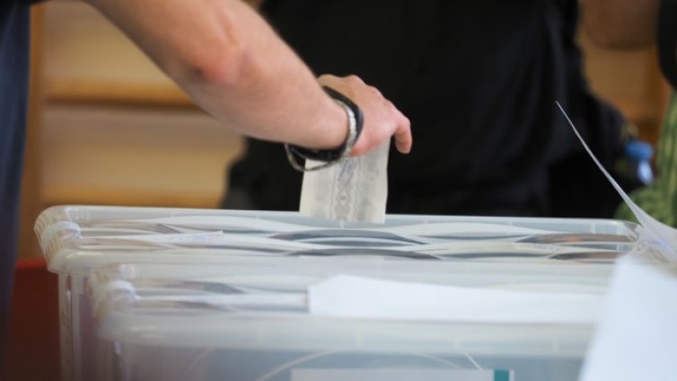 ГЕРБ-СДС и ДПС си поделят областите, ПП-ДБ печелят 23 и 24 МИР в София