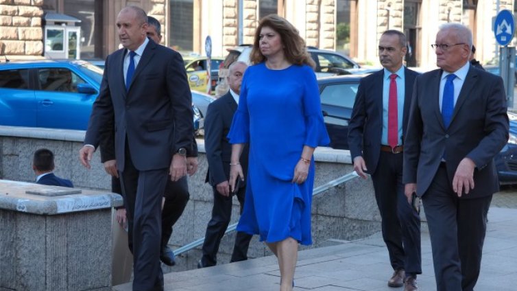 Радев: Този парламент има да решава много въпроси