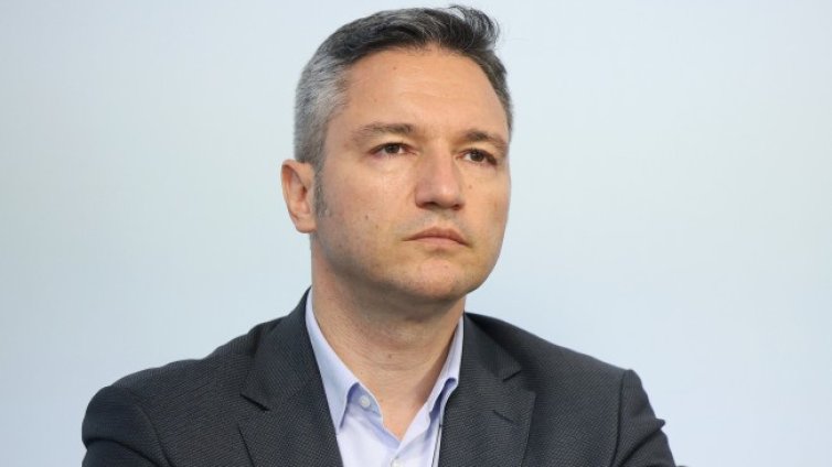 Вигенин: Очевидно е, че няма да стане с втория мандат