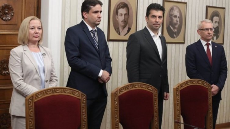 ПП-ДБ представи декларацията, която НС да приеме преди връчването на втория мандат