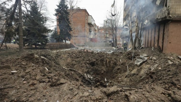 Русия атакува по въздух Харков, един загинал