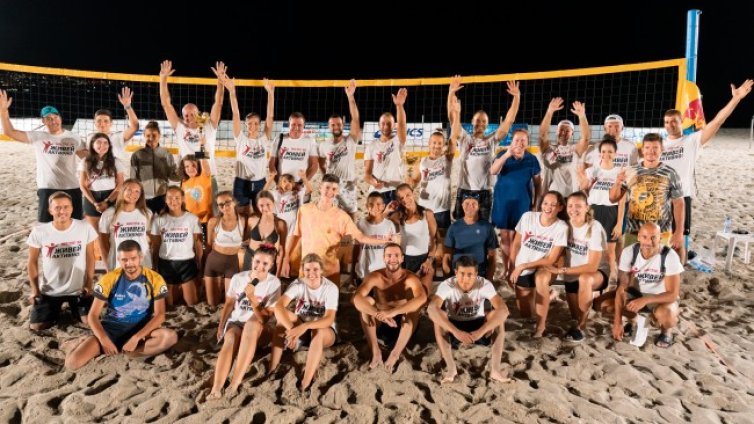 Отбор &ldquo;Бонбон&rdquo; и отбор &ldquo;Ъ&rdquo; са големите победители в нощния турнир по плажен волейбол на Нестле за Живей Активно - Лято  2024