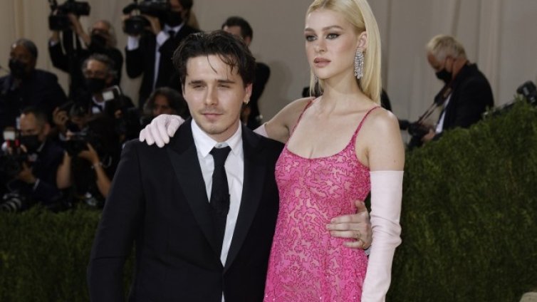 Бруклин Бекъм със счупено рамо