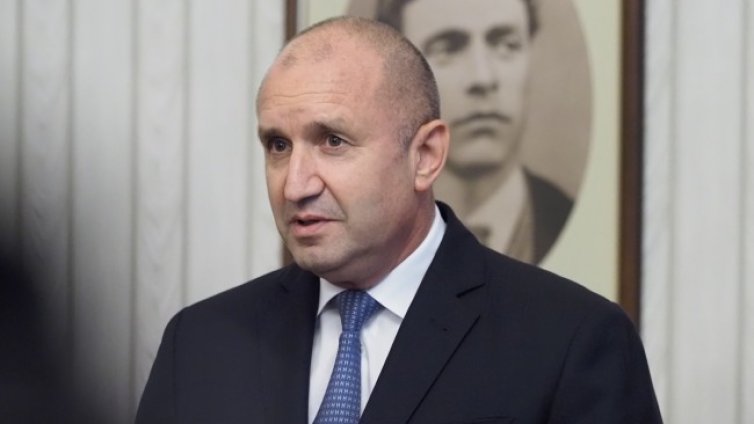 Радев започва консултации за служебно правителства