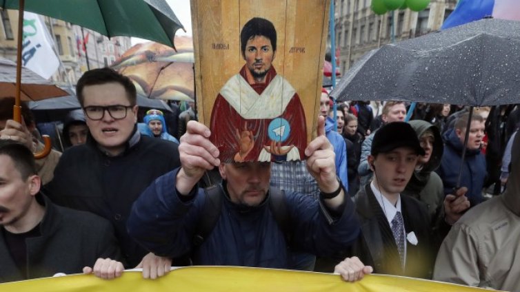 Френската полиция обяви брата на Павел Дуров за издирване