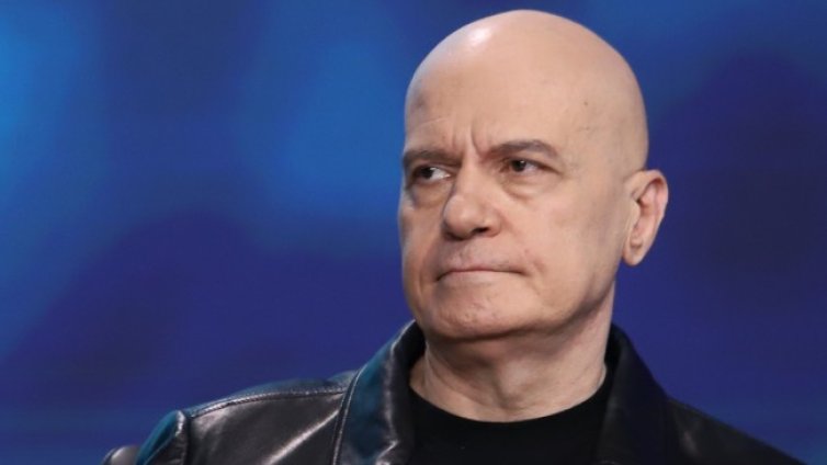 Слави: Паметта на загиналите пилоти не заслужава политически заигравки