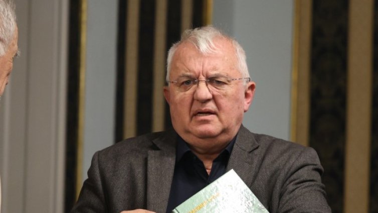Все по-често резервираме за ЧНГ година по-рано