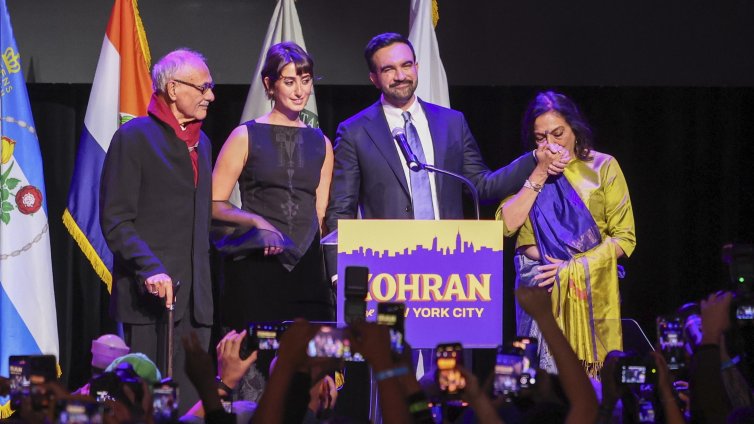  Кои са двете силни жени, които стоят до Зохран Мамдани, новоизбрания кмет на Ню Йорк?