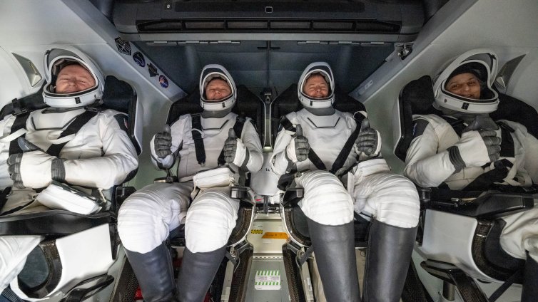 Мъск поздрави SpaceX и NASA за &ldquo;отличната работа&ldquo; по спасяването на блокирани астронавти