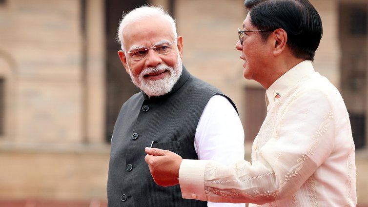 Индия купи руски петрол. Сега той е оръжие в търговската война