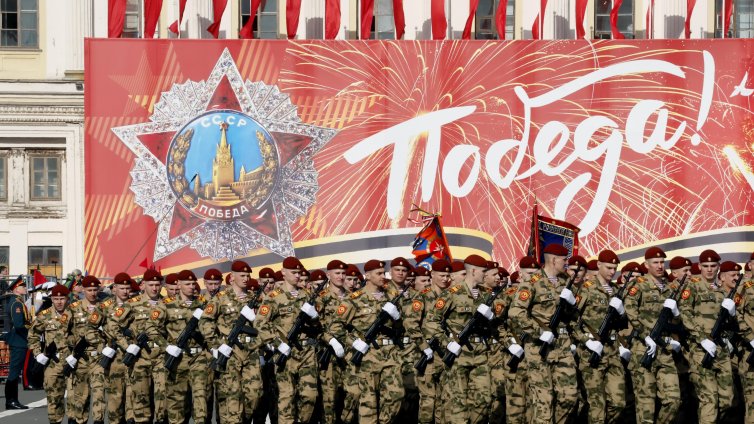 Любимият 9 май на Путин се превръща в малко интимно парти... без лидери