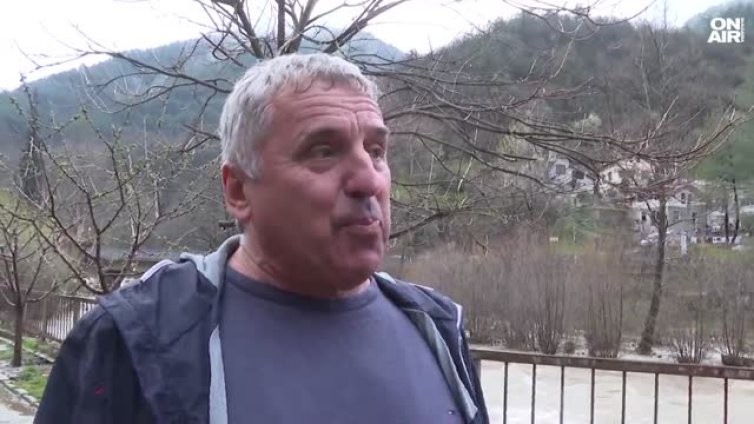 Свлачища и изровен асфалт: Отново потоп в Бачково ВИДЕО