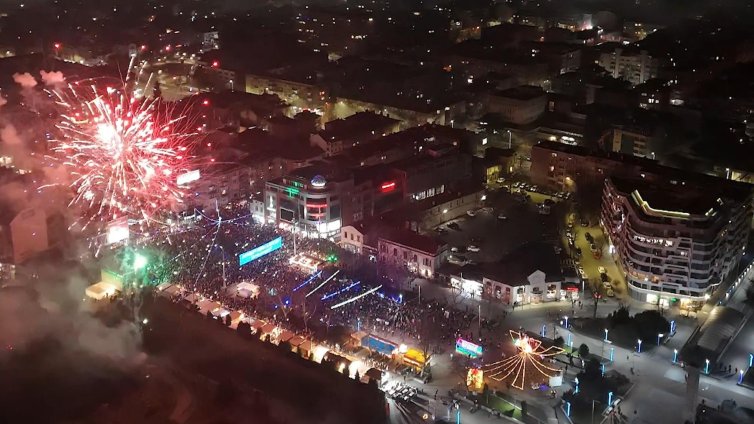 Нова година у нас или в чужбина? Офертите не се различават много