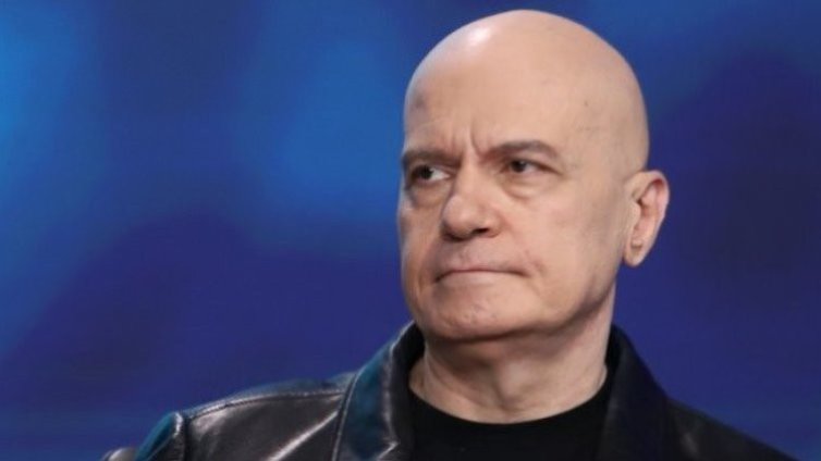 Слави към РСМ: Ще видите ЕС през "крив макарон" от български производител!