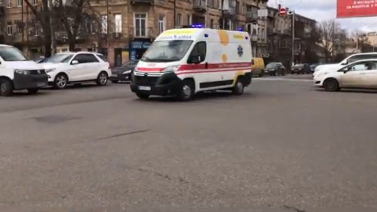 Седеметажна жилищна сграда в турския град Гебзе се срути 