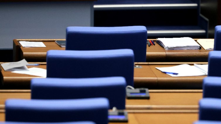 Бюджетът за догодина влиза за първо гласуване в пленарната зала
