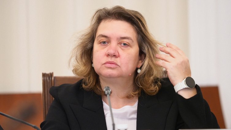 Киселова за ротацията: Каквито решения бъдат взети, те ще се изпълняват