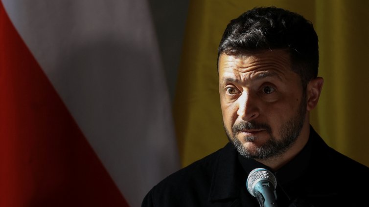 Зеленски е готов за тристранна среща с Тръмп и Путин