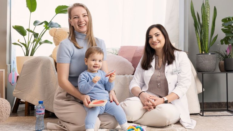 8-ият и 9-ият месец на бебето: време за движение и истинско общуване