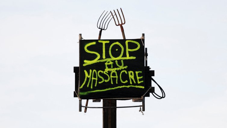 Заради ЕС и Меркосур: Фермери блокираха товарния трафик на летище Остенде