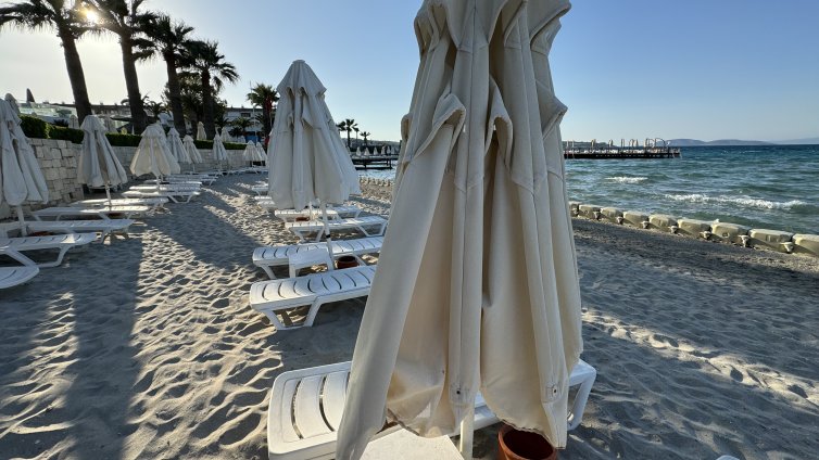 Хотелиер: В момента туристите наблягат на сигурността в дестинациите