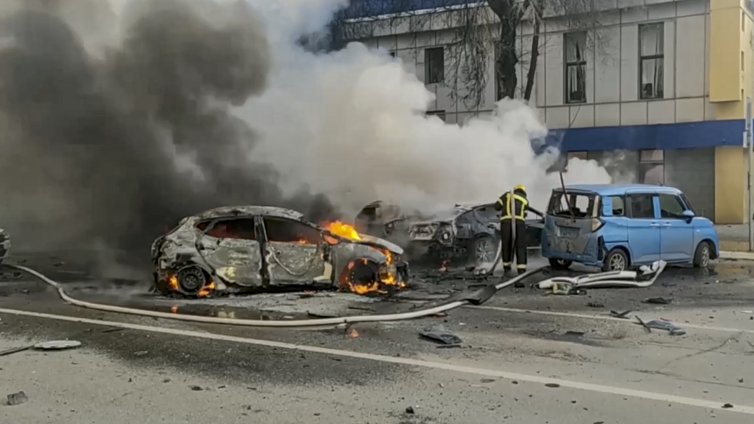 Двама души бяха убити след руска атака по Одеса днес