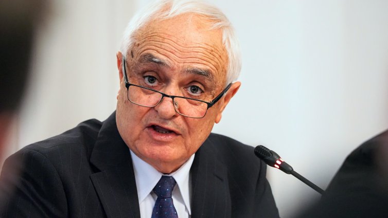 Чакаме първия F-16 да пристигне в България на 2 април