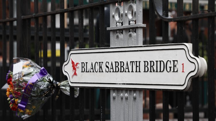 Black Sabbath едва не провалили записа на &bdquo;Hotel California"