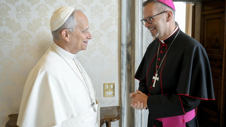 Ватиканът върна 62 артефакта на коренното население на Канада