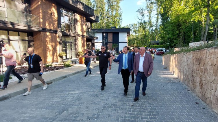 Шишков: 42 удостоверения за търпимост за строежи са неистински