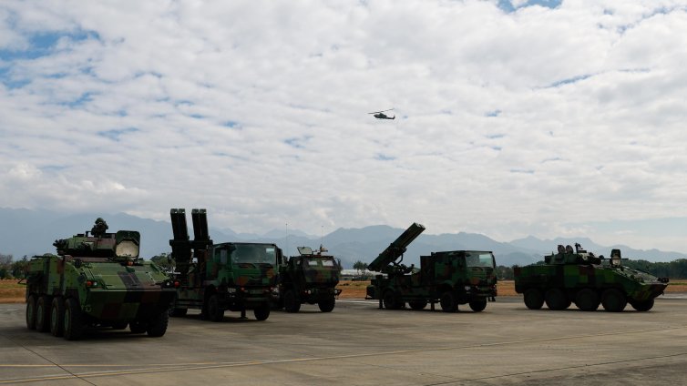 Русия показа бронираната машина &bdquo;Хищник&ldquo;