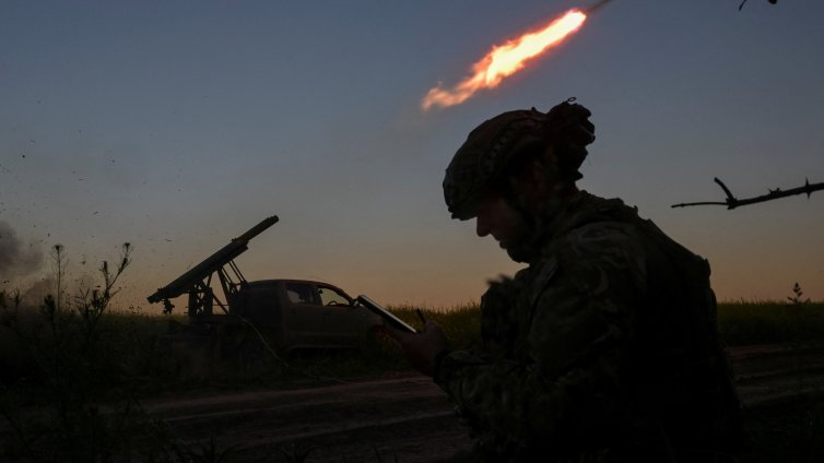 Украински носители на дронове нанесоха първи автономни удари с голям обсег