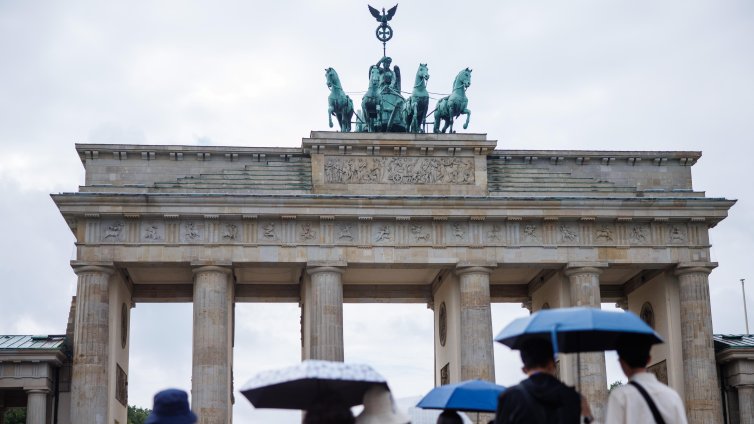 Бранденбургската врата ще почете с послание заложници на &ldquo;Хамас&rdquo;  