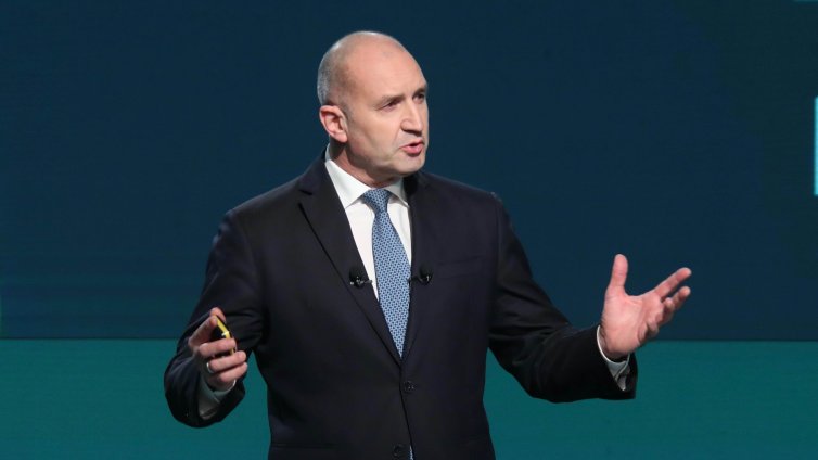 Радев представи програмата си, ще отстранява олигархията от властта ВИДЕО