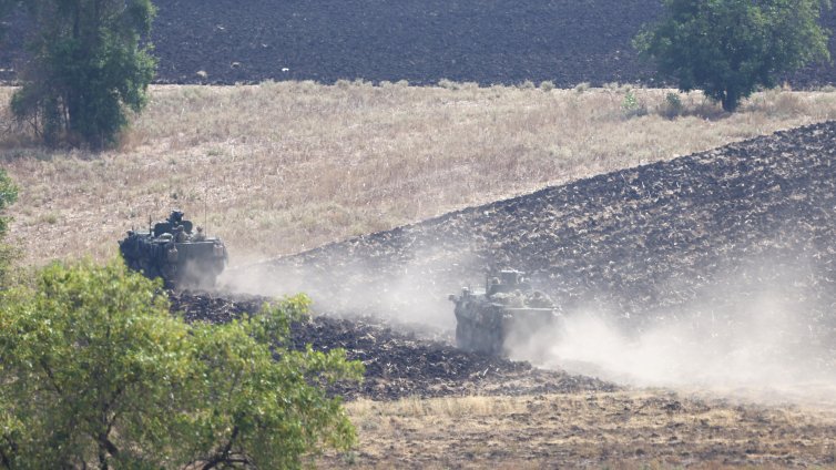 Американската армия получава безпилотни наземни машини Hunter WOLF