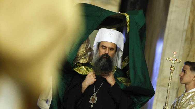 Патриарх Даниил: Разпети петък е време за смирение, размисъл