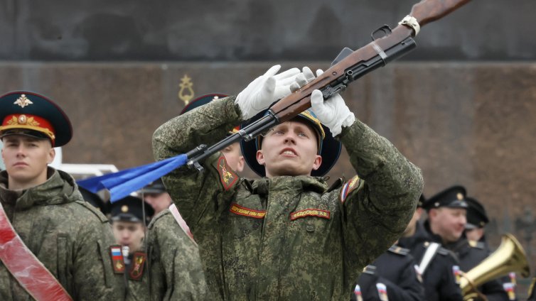 Кремъл обясни защо няма да има военна техника на парада за Деня на победата