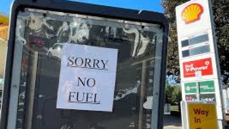 След санкциите на САЩ: Недостигът на гориво парализира транспорта в Куба